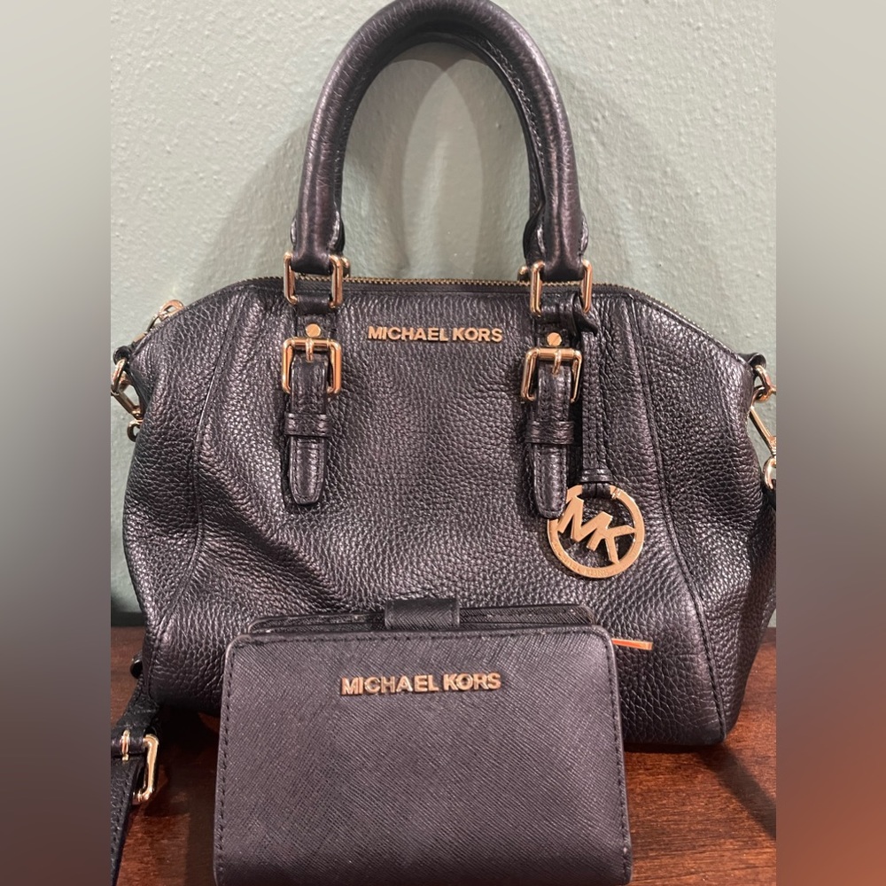 Authentic Michael Kors Set 2 Pcs